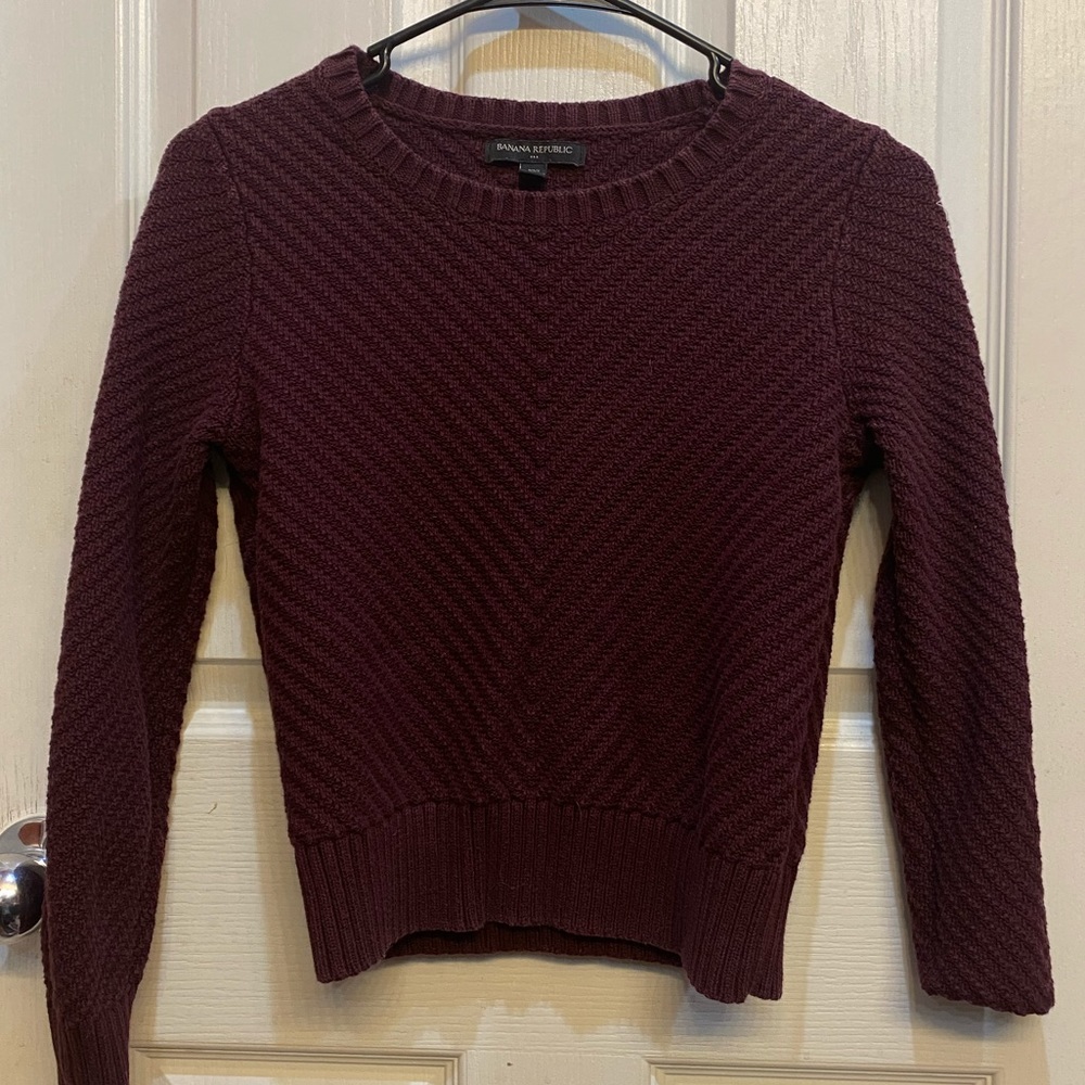 Burgundy sweatshirt